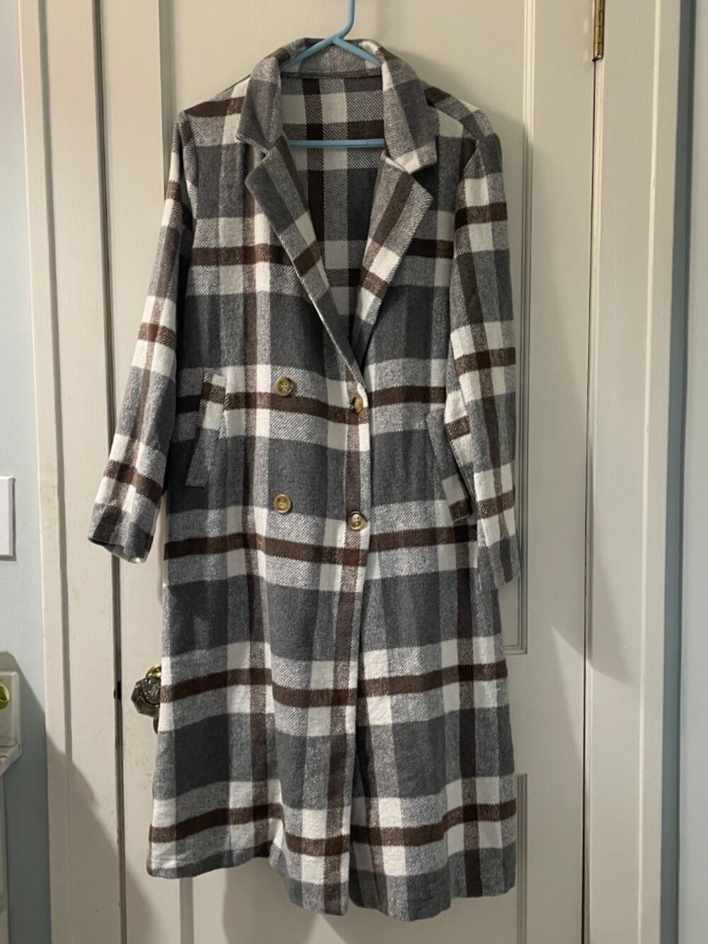 Double Breasted Brown Plaid Coat Size Medium Pockets and kick pleat - Picture 2 of 8